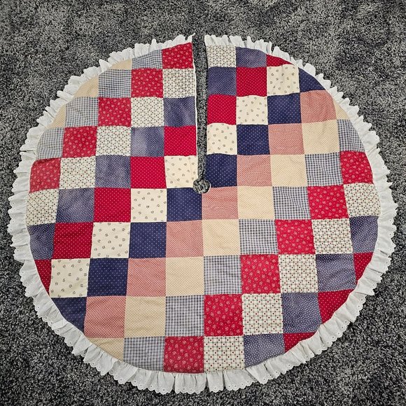 Handmade Christmas Tree Skirt Multicolor Patchwork Ruffled Country 60"‎ Diameter - Picture 1 of 5